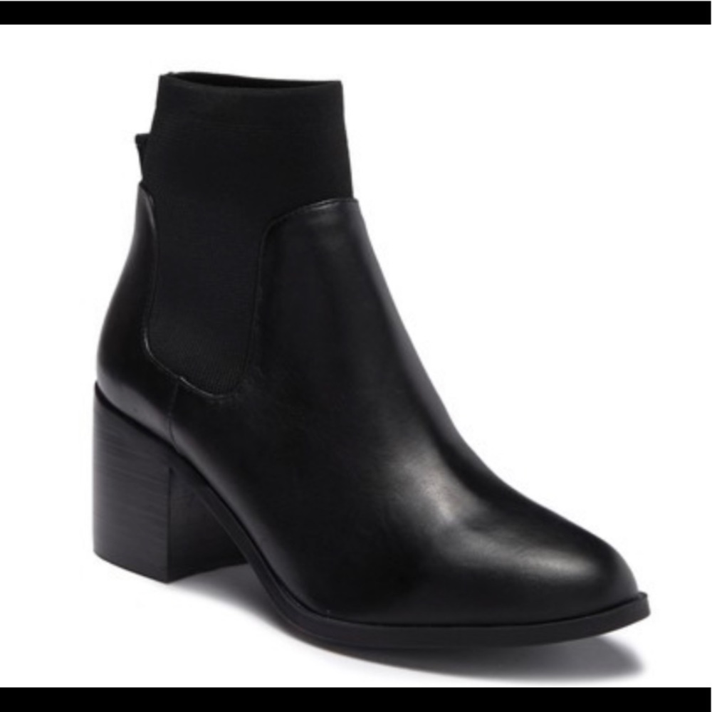 Steve Madden black booties
